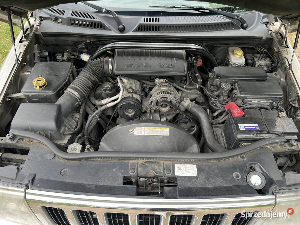 JEEP COMMANDER 4X4 37 V6 LPG Commander Suwałki