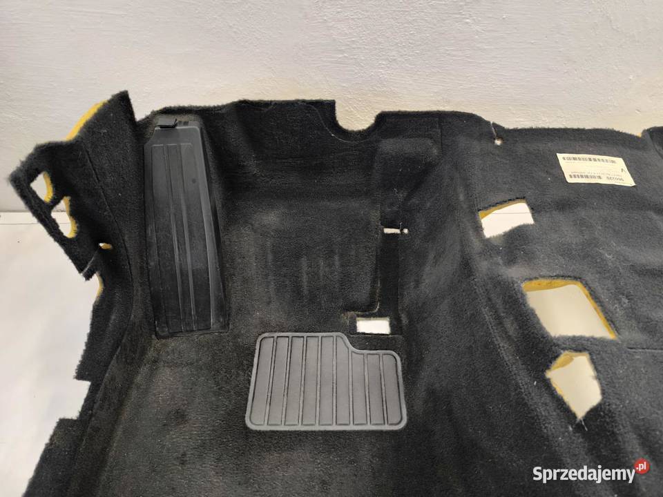 DYWAN WYKŁADZINA PODŁOGA PRZÓD BMW E61 E60 wielkopolskie sprzedam