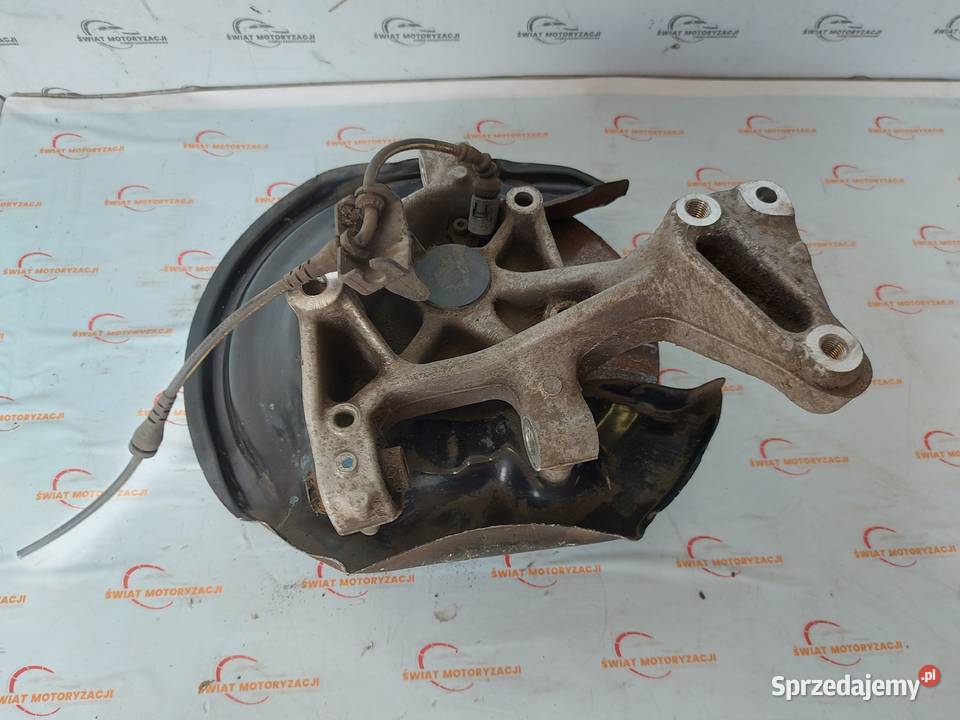 AUDI Q3 I 13r zwrotnica piasta lewa tył Zwrotnice Kielce