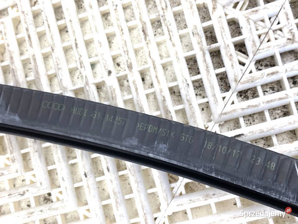 USZCZELKA DRZWI PRZÓD PRAWA AUDI TT 8S osobowe