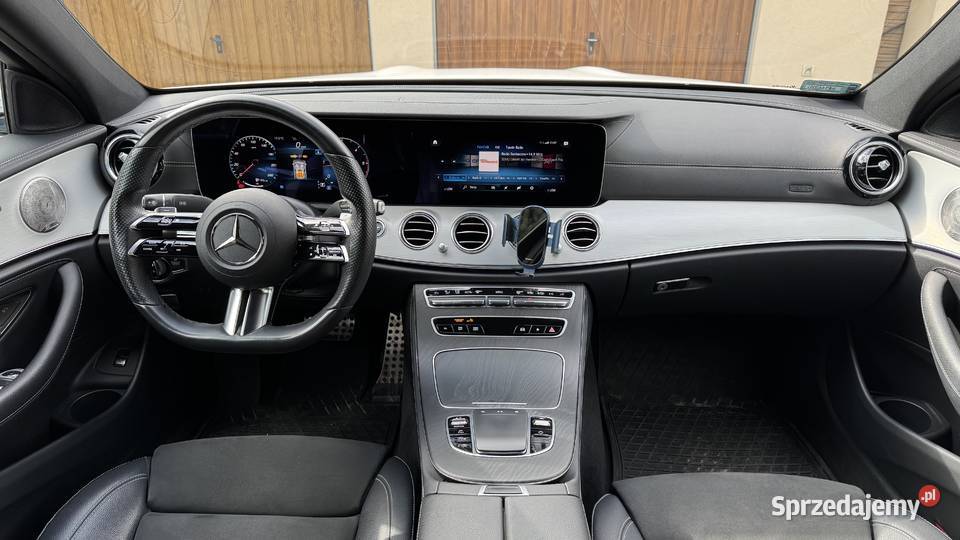 Mercedes W213 220D AMG 4Matic Burmester światła przeciwmgielne Samochody osobowe Sochaczew