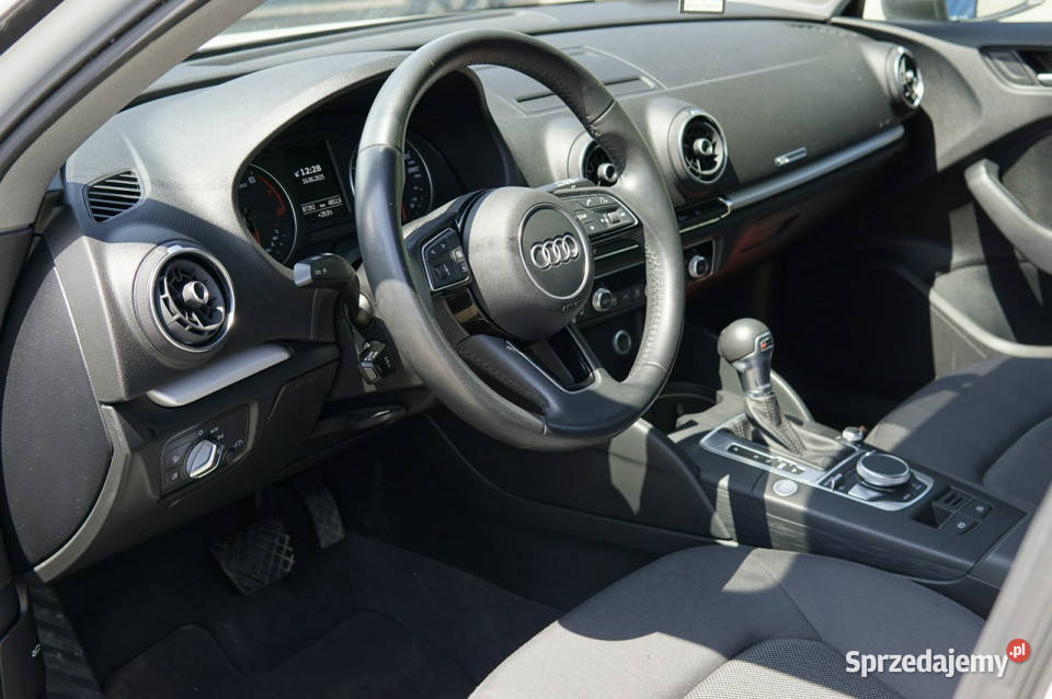 Audi A3 salon Polska bezwypadkowy 15 150 automat Warszawa sprzedam