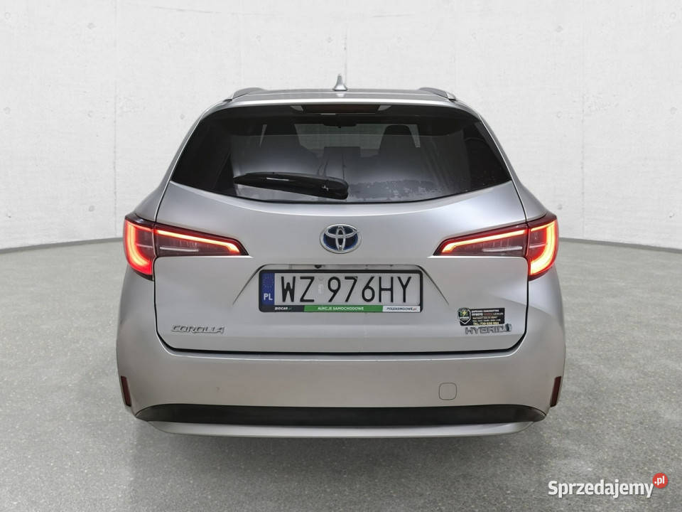 Toyota Corolla Poleasingowe BZ Seria E16 2012 4/5 Komorniki sprzedam