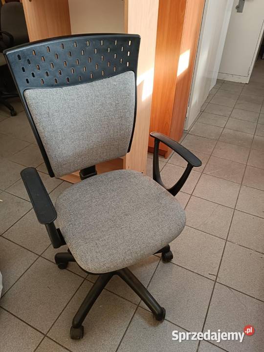 Fotelei krzesła obrotowe i inne