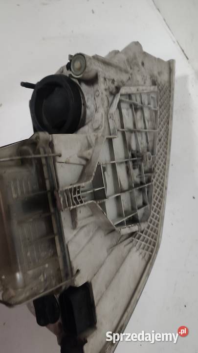 REFLEKTOR XSENON LAMPA LEWA SKODA OCTAVIA II Włoszczowa