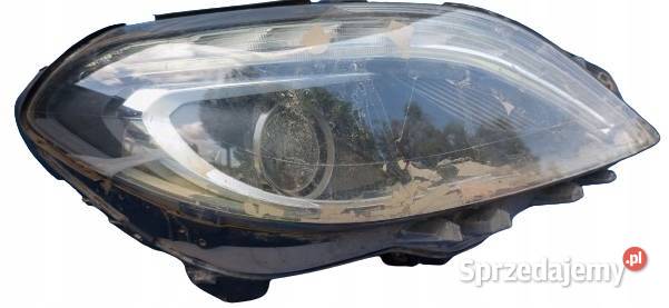 LAMPA PRAWY PRZÓD REFLEKTOR EU A2468201661 Motoryzacja