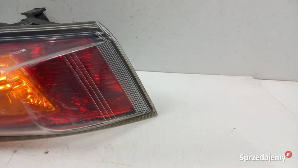 HONDA CIVIC TYPES VIII UFO HB LAMPA TYŁ LEWY