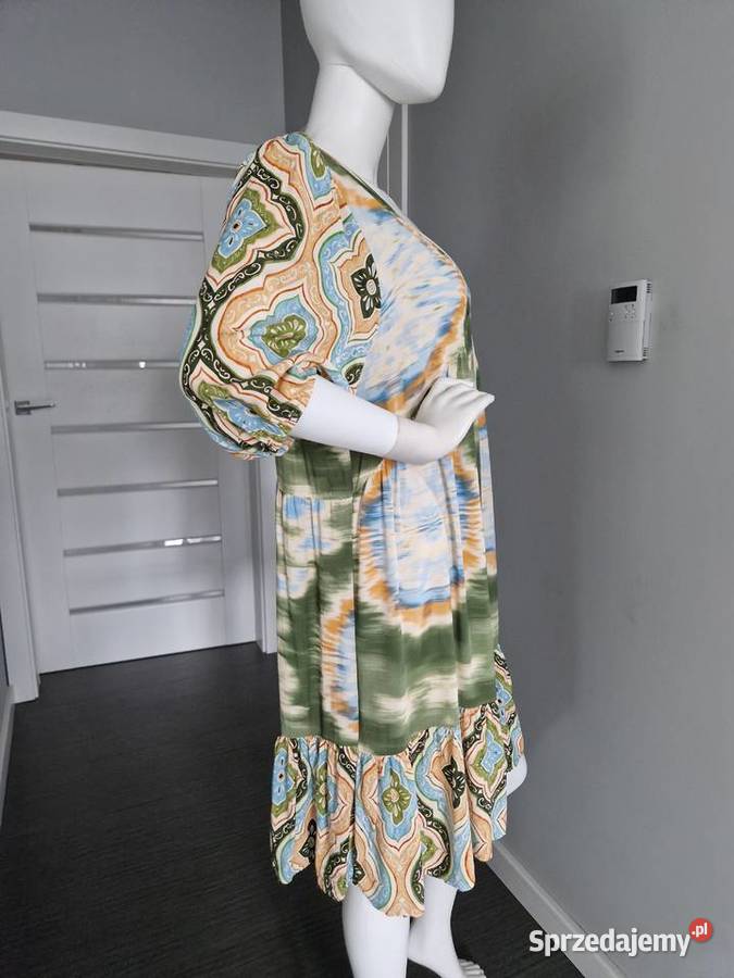 Rozkloszowana sukienka na lato Nowogard