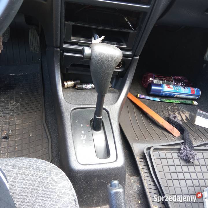 Suzuki Swift półka tylna 1993 inne części osobowe Szczecin