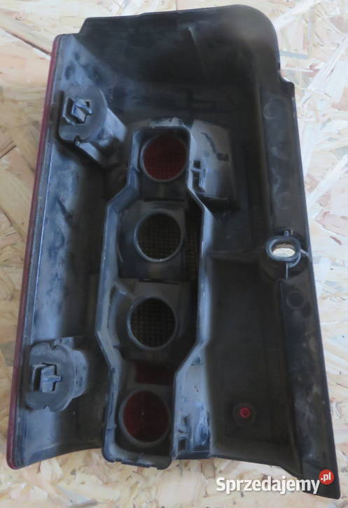 LAMPA PRAWA TYŁ TYLNA 45050 PEUGEOT PARTNER 1 I 1600cm3 Kaczyce