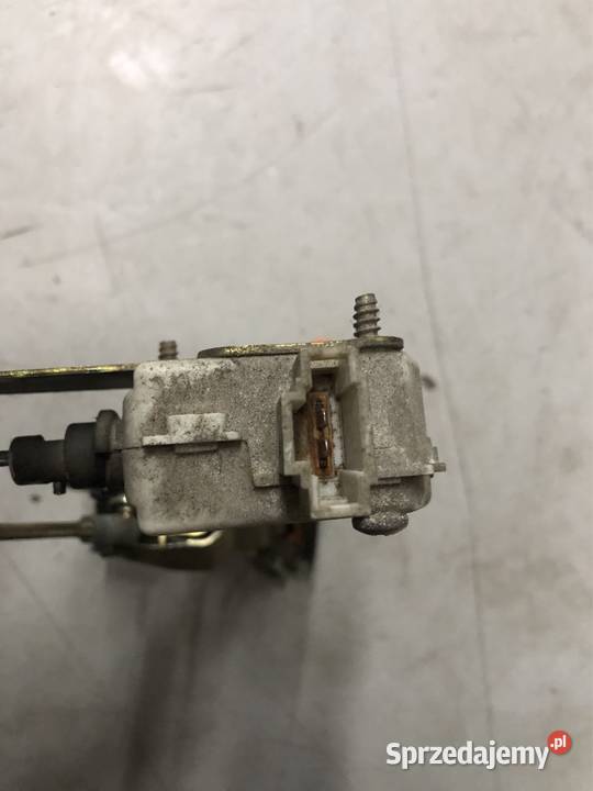 Zamek klapy octavia I combi 1u9827585g Części samochodowe Kozy sprzedam