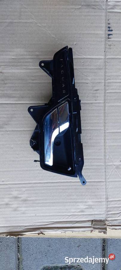 Klamka wewnetrzna lewy tył JAGUAR XJ X351