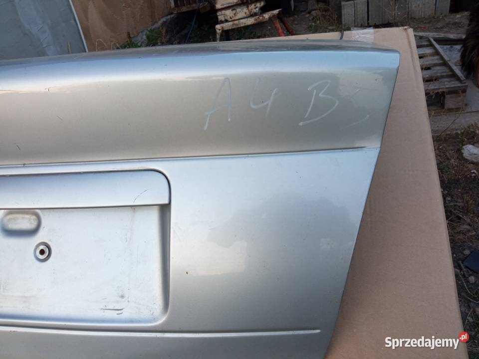 Tylna klapa bagażnika Audi A4 B5 sedan Posługowo sprzedam