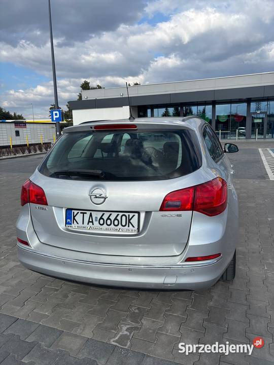 Opel Astra J 14 Turbo LPG 2015 Kombi benzyna+LPG małopolskie Zabłędza