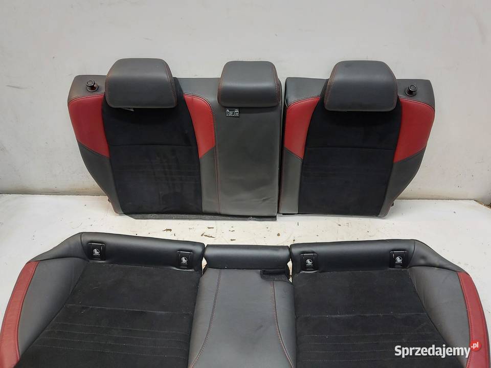 Subaru WRX STI 2015 fotele kanapa alcantara Fotele i kanapy