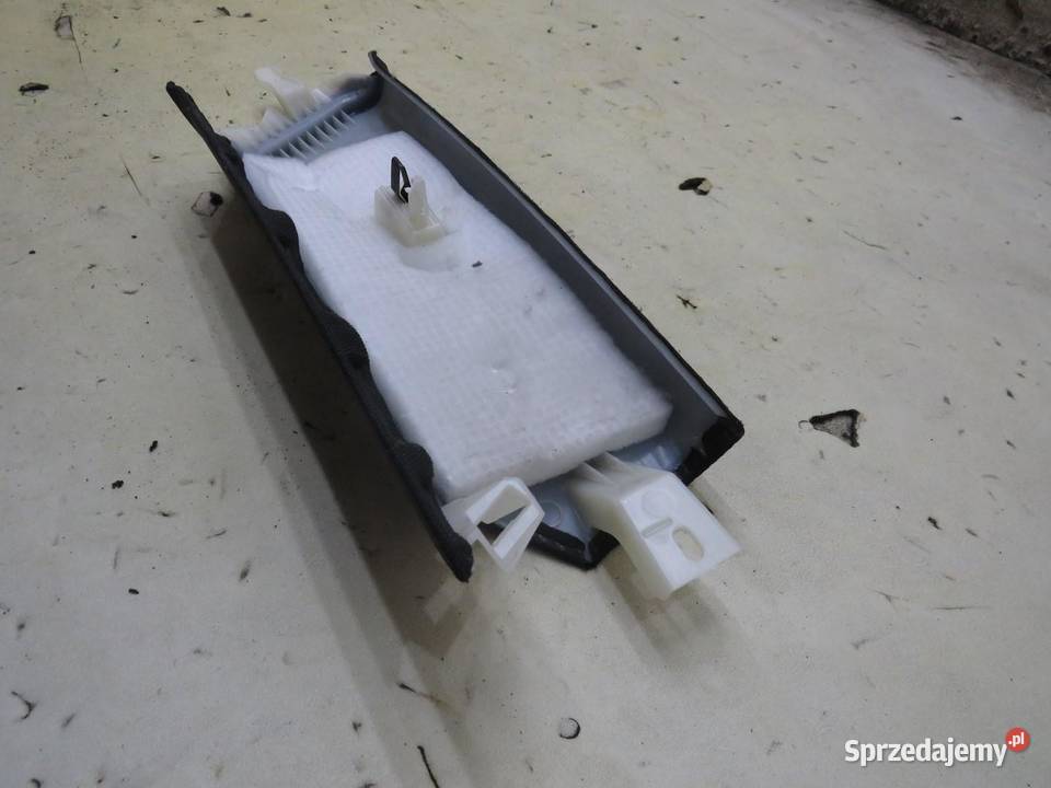 OSŁONA SŁUPKA PRAWY TYŁ AUDI Q5 8R SLINE osobowe Osłony i zaślepki