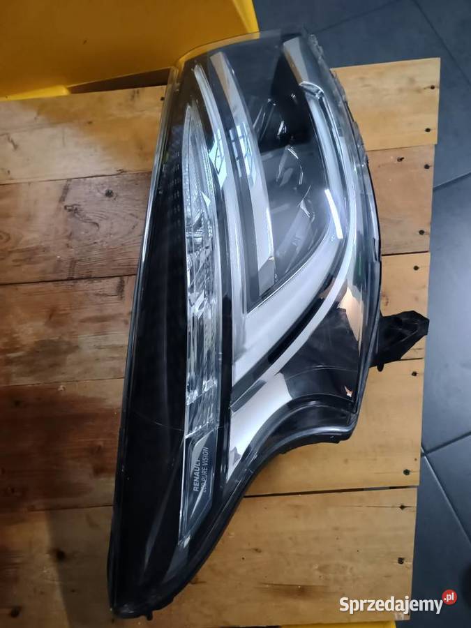 Lampa full LED renault trafic 2020r okazyjna Rok produkcji 2020 Lampy przednie Starachowice
