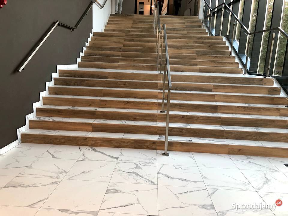 Płytki na schody BIAŁY MARMUR 120x30 CARRARA Łask