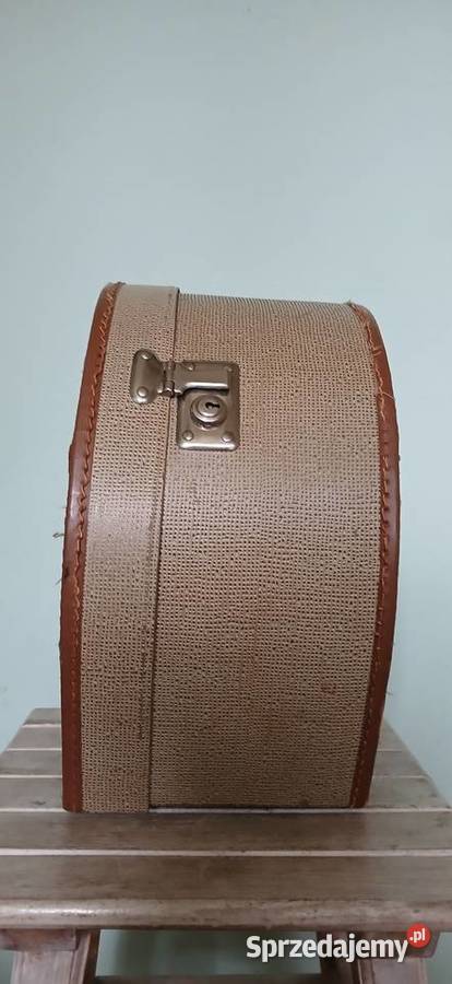 Stary kufer na kapelusze z lat 30 tych Kraków