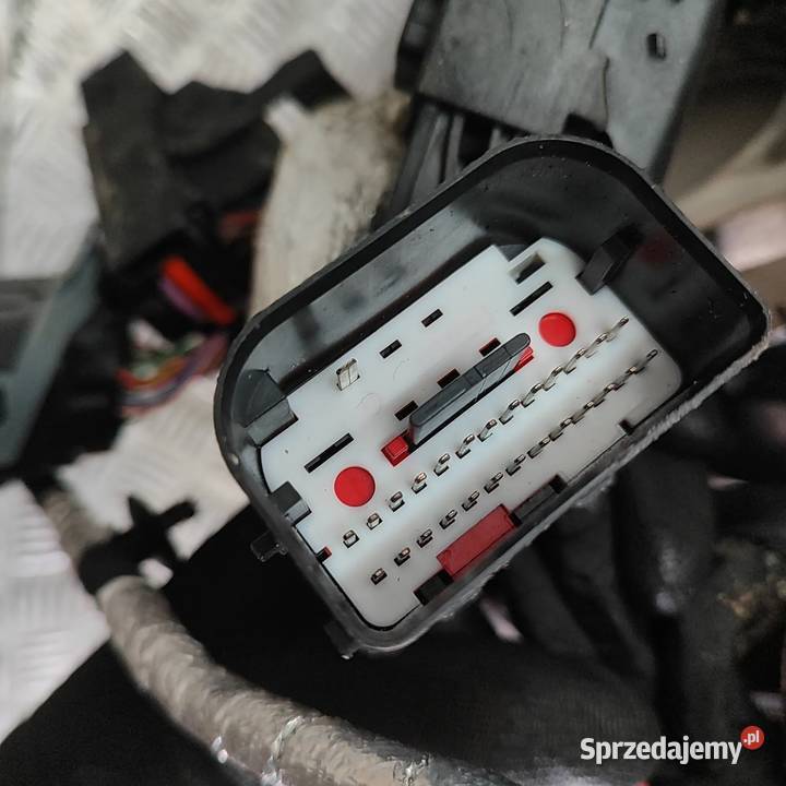 ASTON MARTIN DB11 2016 52 L 447 kW AE31 Poznań sprzedam