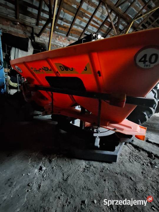 Rozsiewacz Dexwal plastikowy 600l szerokość 12m uszkodzony Rozsiewacze nawozów mazowieckie Sochaczew