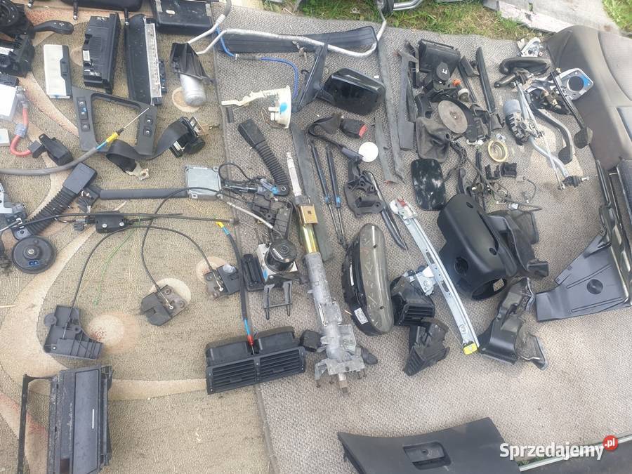 Części BMW 3 E46 2002r 316 318 polift rożne Poniatowa