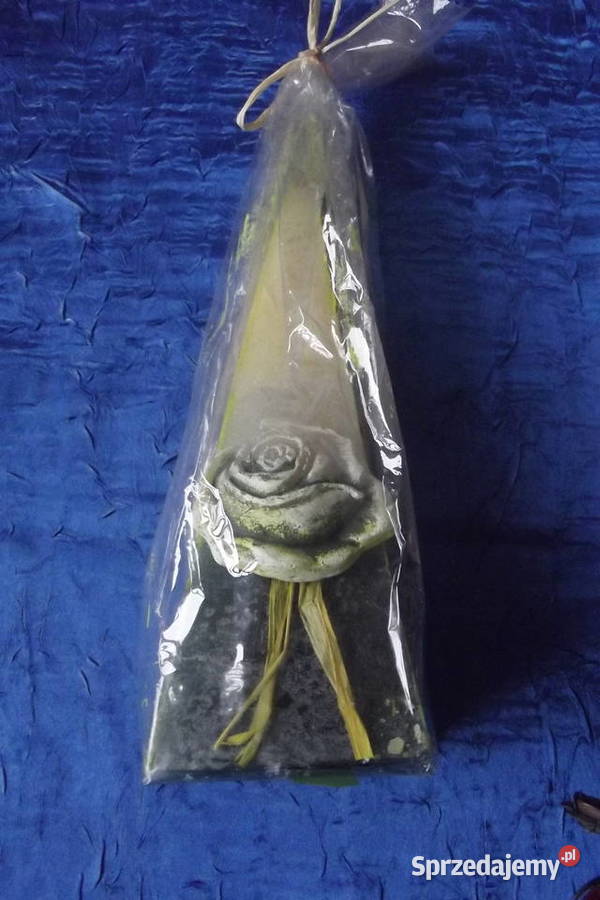 Metalowy świecznik 2 ozdobne świece wielokolorowy Piekary Śląskie sprzedam