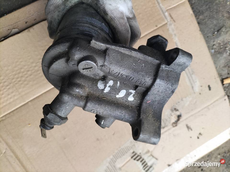 AUDI 80 B4 PODSTAWA FILTRA OLEJU 048115417A Kamień-Kolonia