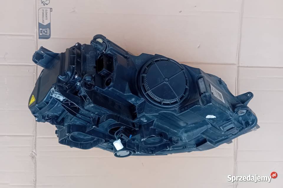 VW Golf VII Bixenon z Led reflektor lampa lewy osobowe Przeźmierowo sprzedam