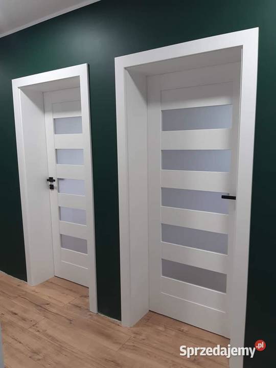 DRZWI Z MASKOWNICĄ OBUDOWĄ STAREJ FUTRYNY BEZ Drzwi i okna
