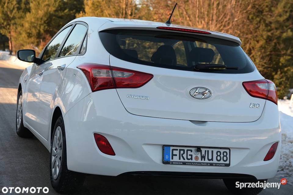 HYUNDAI i30 LIFT 14 Benzyna 100 DOHC Z Niemiec świętokrzyskie Niwy sprzedam