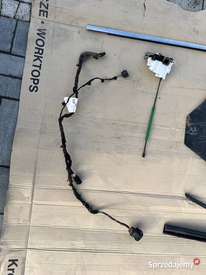 Fiat Tipo Hatchback Szyby Usczelkadrzwi Zamek Sanok sprzedam