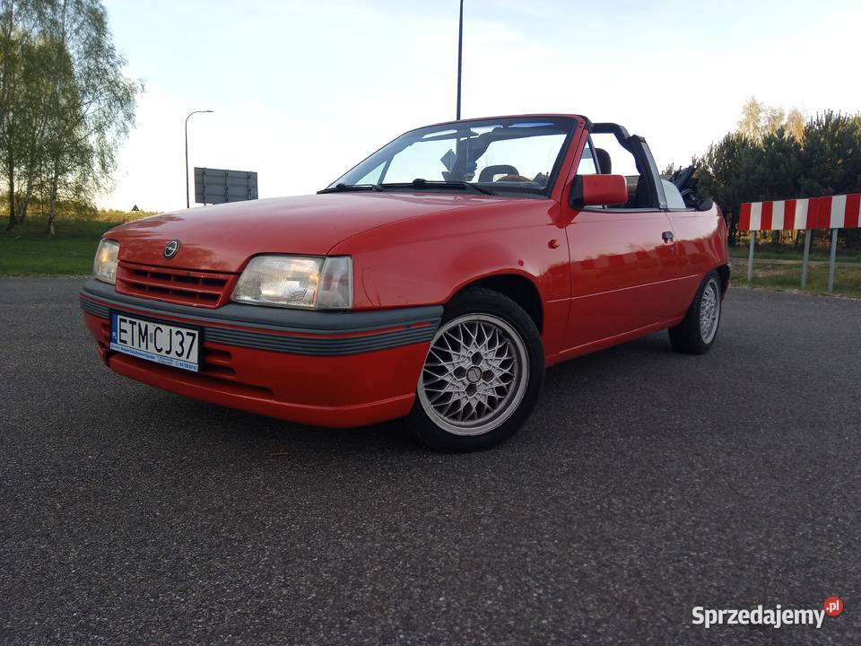 Opel Kadett Bertonne cabrio youngtimer Tomaszów Mazowiecki
