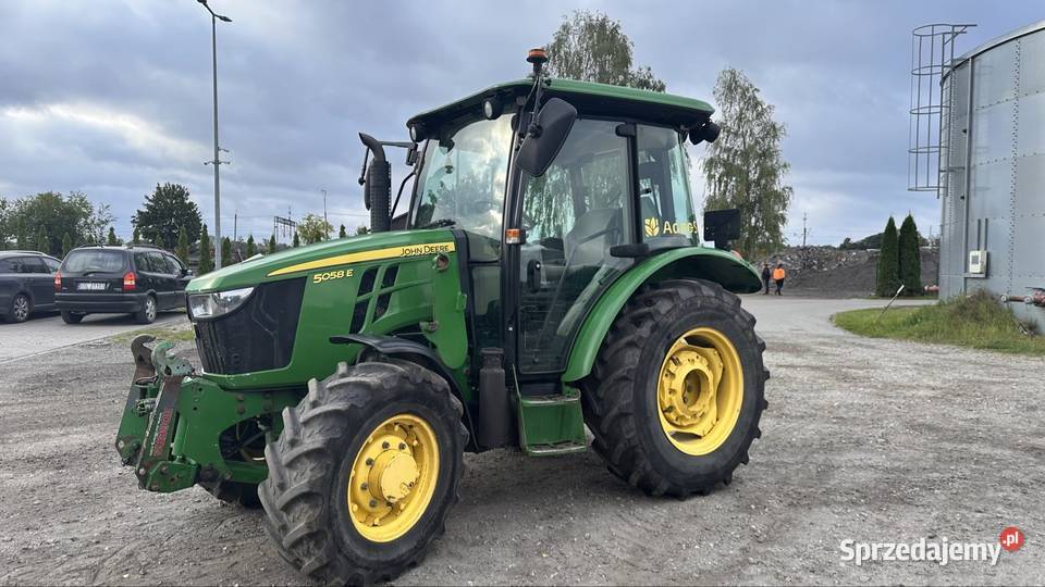 JOHN DEERE 5085E 72 TUZ ŁADOWACZ ŁYŻKA 4W1 Klimatyzacja John Deere Słupsk