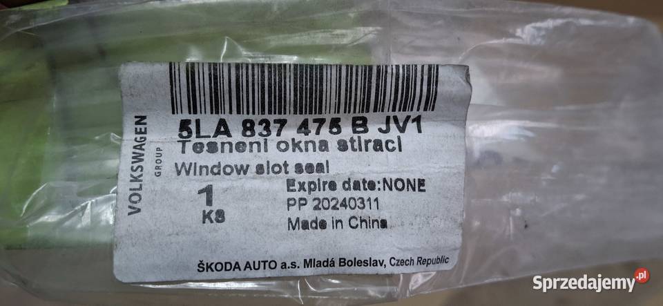 SKODA ENYAQ IV LISTWA ZGARNIAJĄCA DRZWI LEWY Bieleń