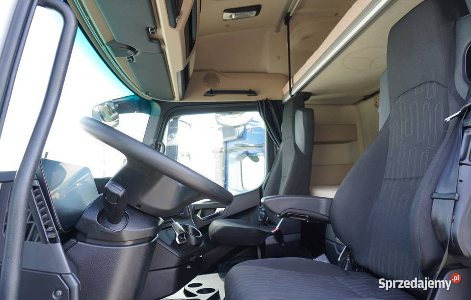 Ciągnik siodłowy MercedesBenz Actros 1842 2024 3 komputer pokładowy Kraków