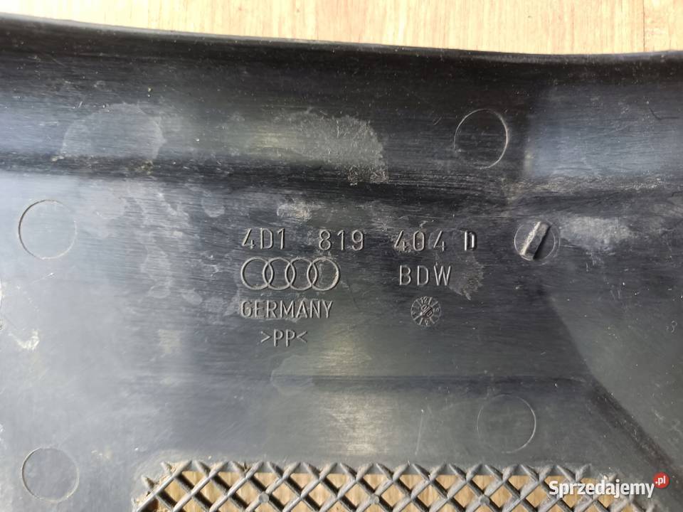 4D1819404 AUDI A8 D2 OSŁONA MASKOWNICA PODSZYBIE Przemęt