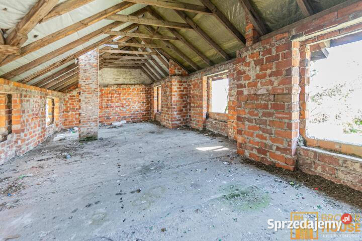Sprzedam dom wolnostojący Lewin Brzeski 247m2 sprzedam