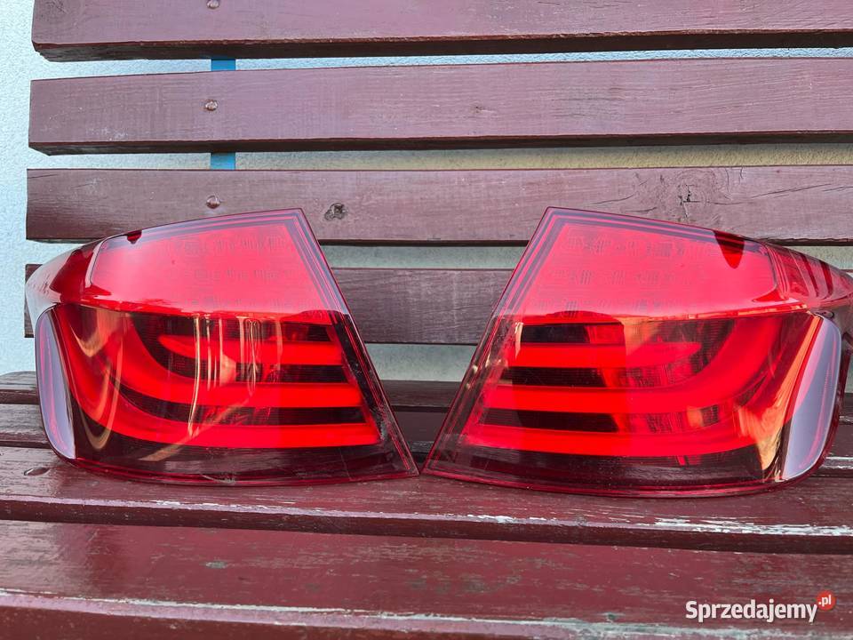Sprzedam lampy w błotnik do BMW F10 Części samochodowe Cyców