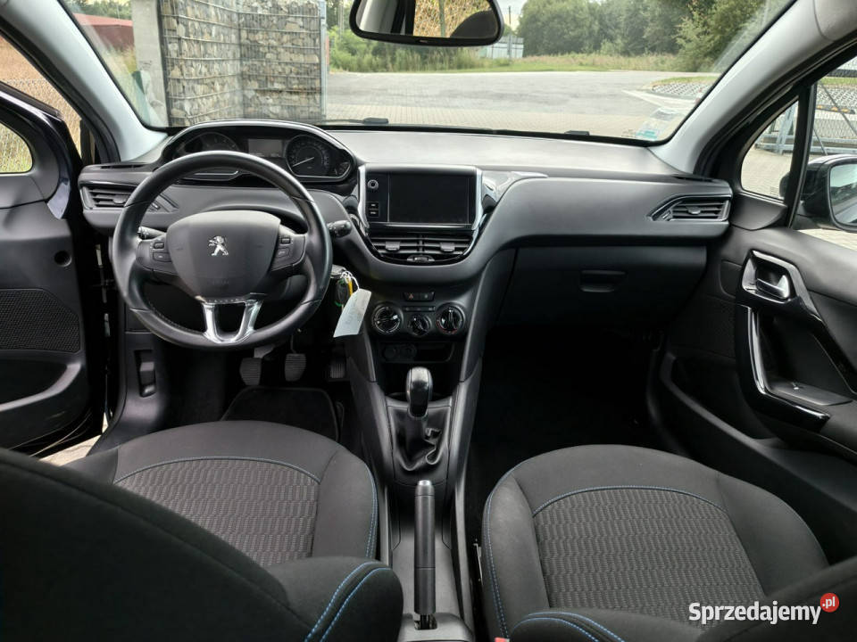 Peugeot 208 12 benzyna 82 NISKI PRZEBIEG Kęty sprzedam