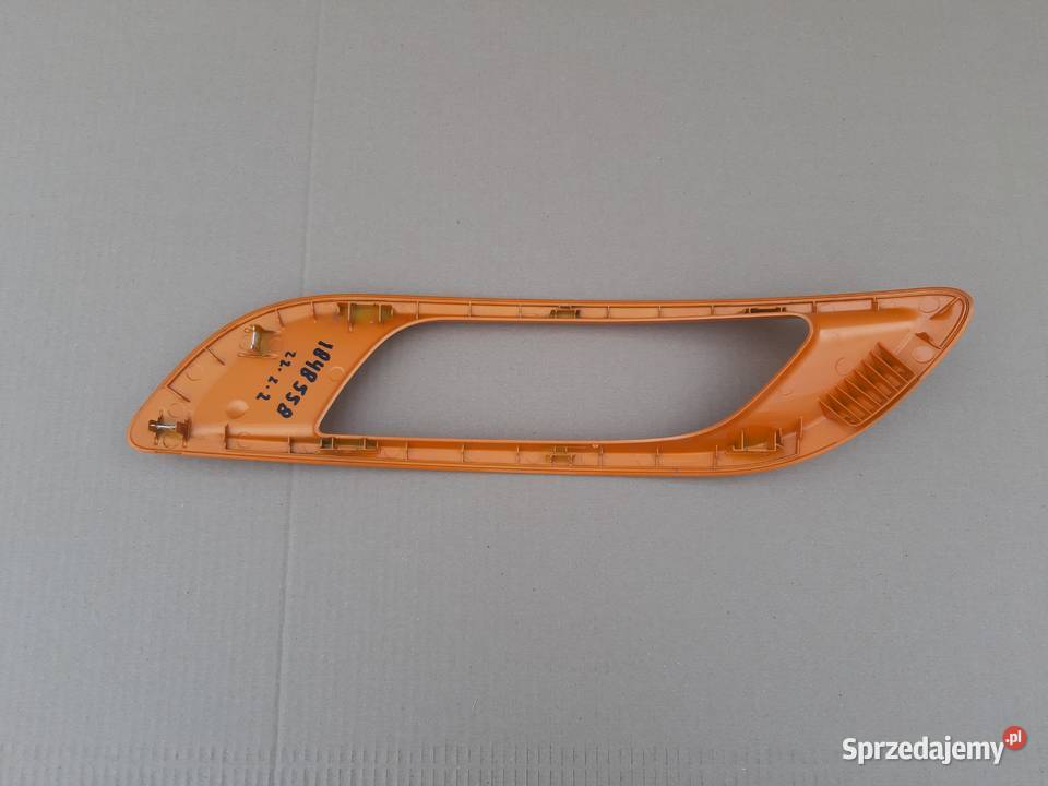 DAF CF EURO 6 RAMKA OBUDOWA HALOGENU PRAWA Trzciel