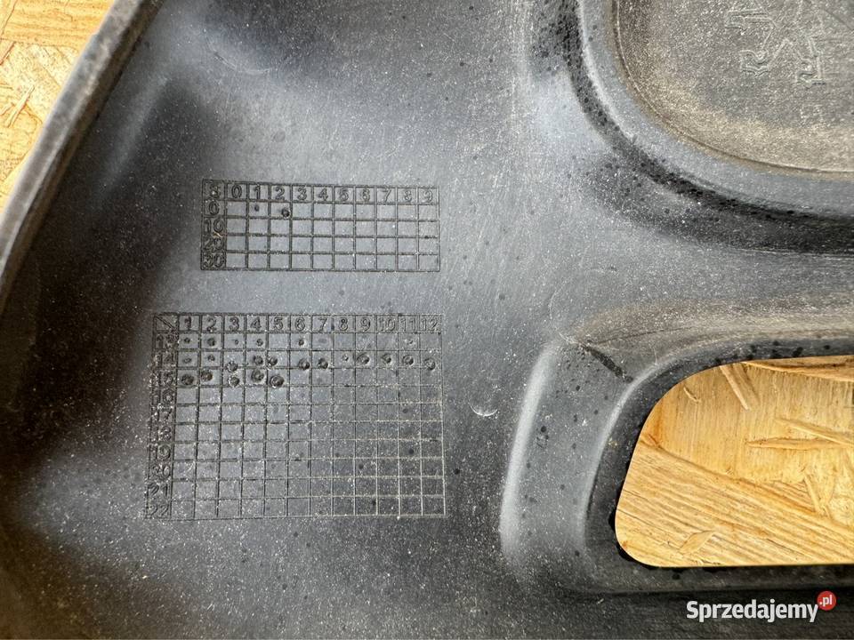 Kratka zderzaka przód prawa rh Peugeot 108 osobowe Międzychód