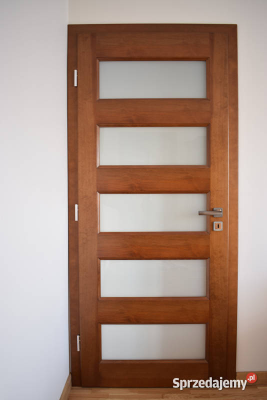 Drzwi wewnętrzne drewniane sosnowe, jesionowe, dębowe