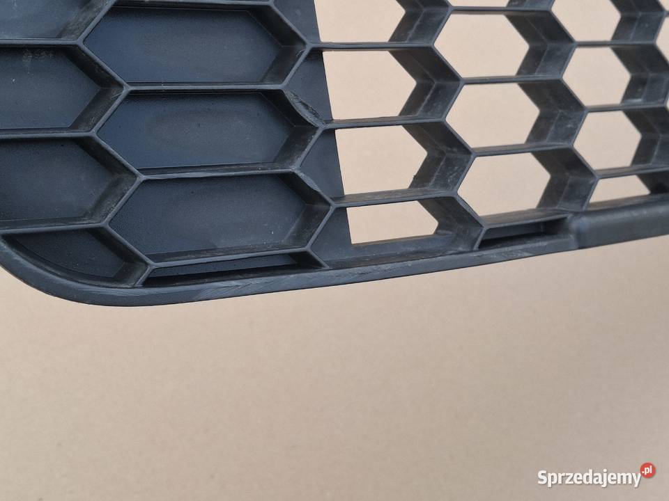 SKODA OCTAVIA 3 III RS KRATKA ZDERZAKA ŚRODKOWA Bieleń sprzedam