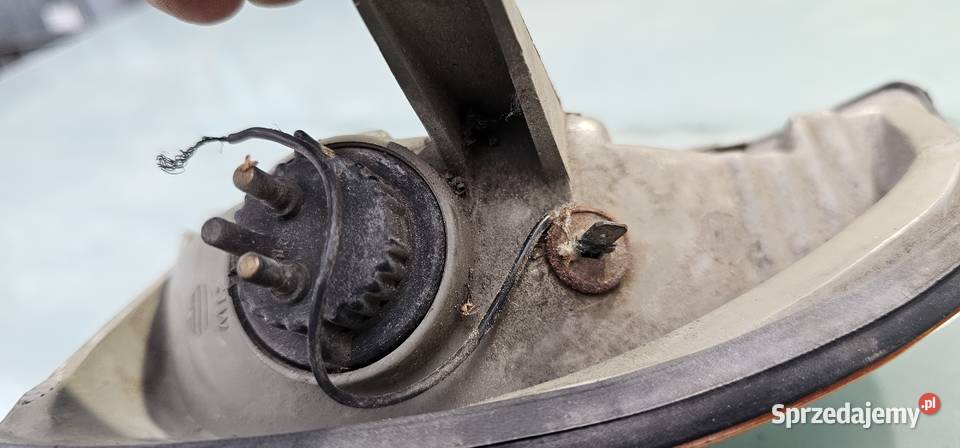 Kierunkowskaz prawy przód hella mercedes w123 prawe Zbąszyń