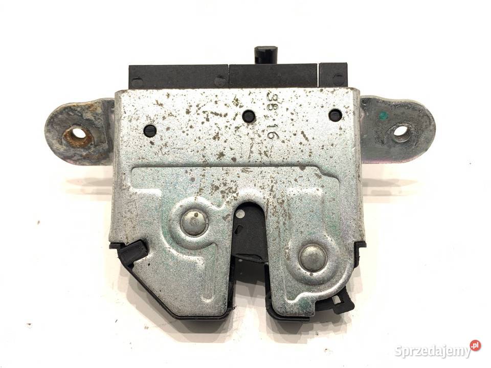 ZAMEK KLAPY TYŁ OPEL CORSA E Hatchback 39021416