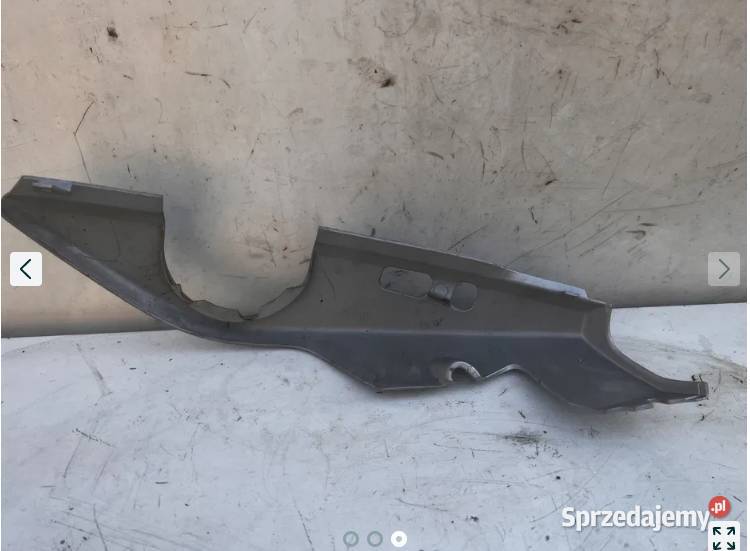 boczek zadupek prawy BMW F 650CS Scarver 0005