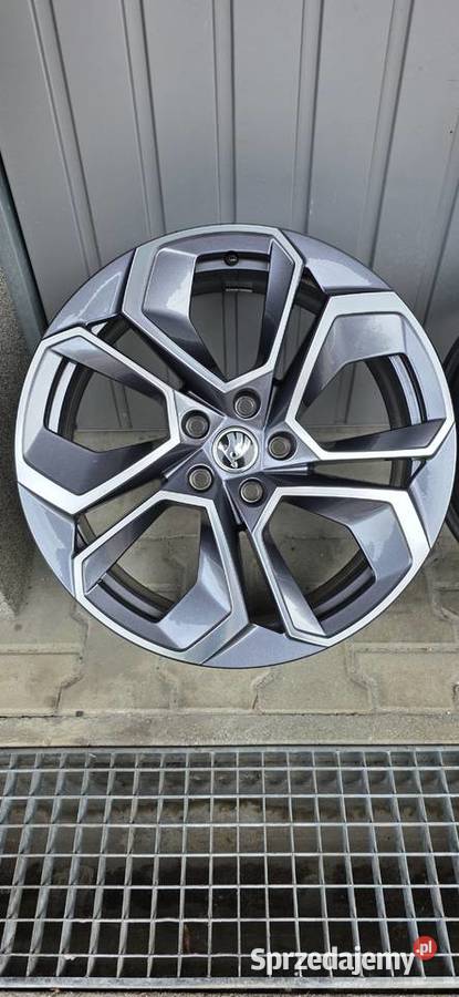 Oryginalne Felgi Skoda Octavia Vrs R19 Skoda OE dolnośląskie Jelcz-Laskowice