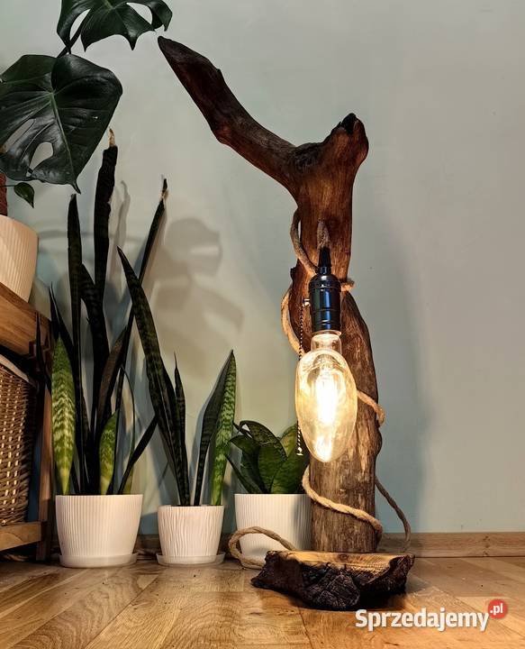 Drewniana lampka handmade