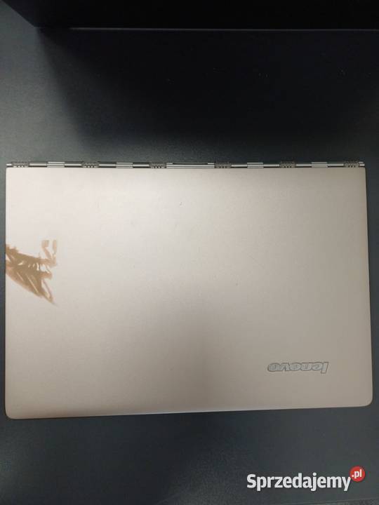 syndyk sprzeda laptop marki Lenovo Wolanów